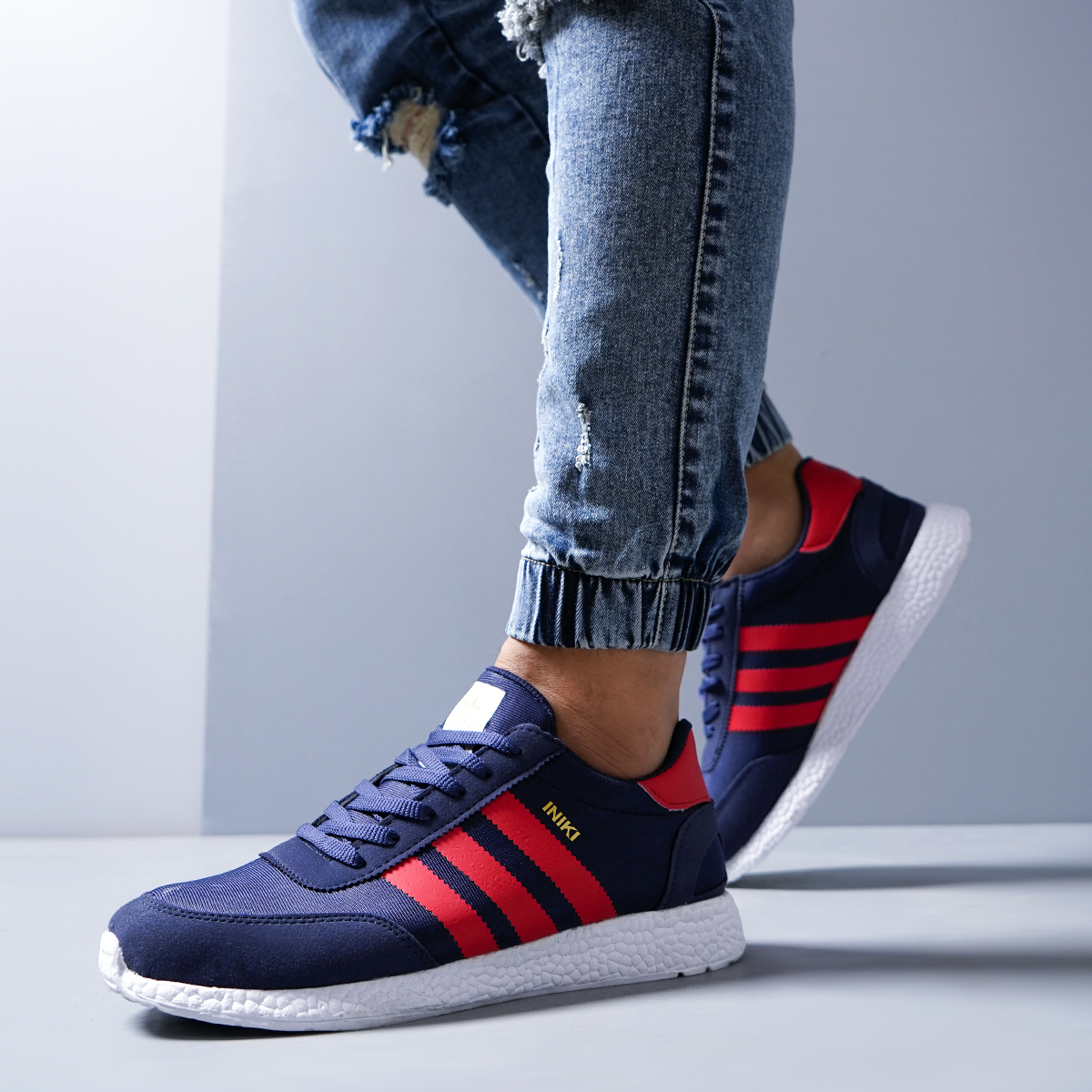 كفش ورزشي سرمه اي مردانه adidas مدل Dax