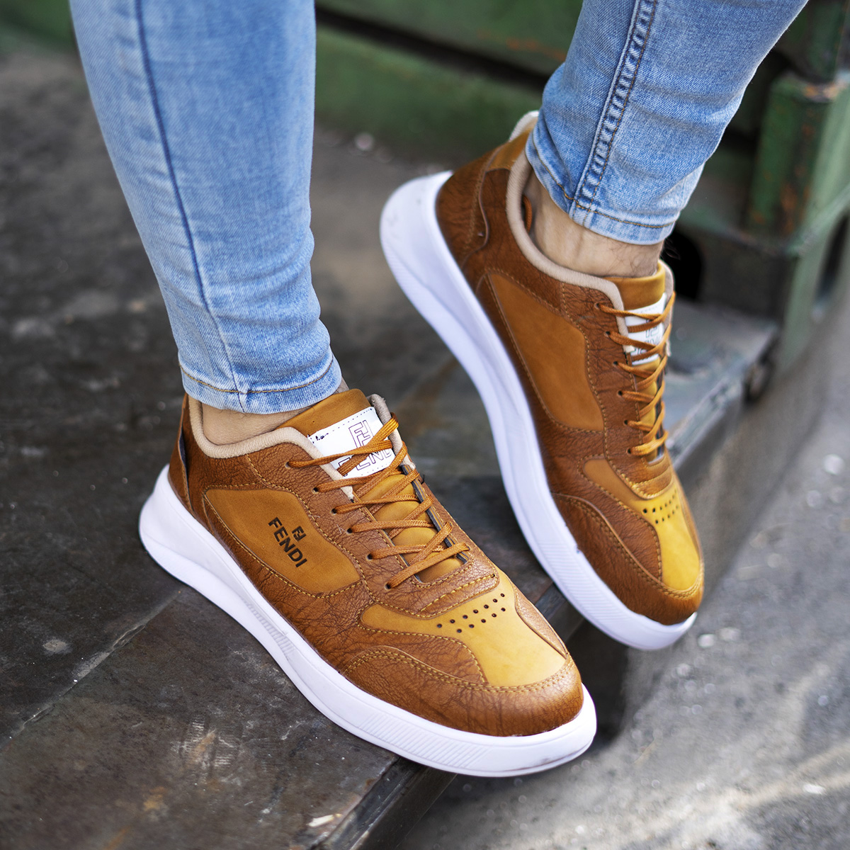 کفش فندی عسلی مردانه مدل Vidash