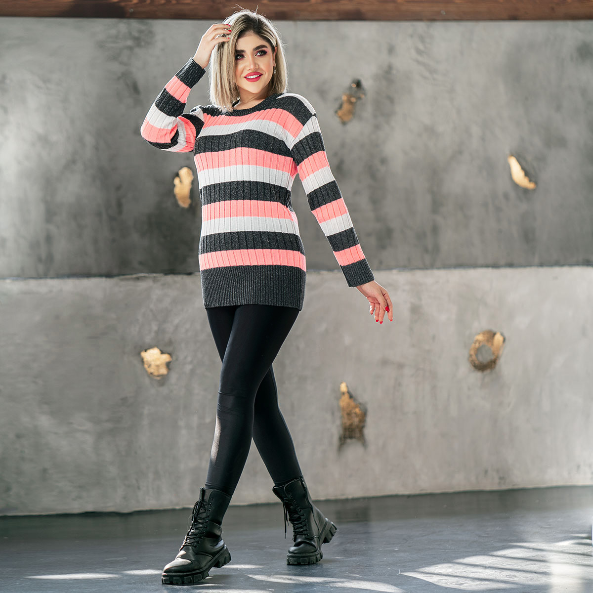 تونیک بافت زنانه راه راه مشکی صورتی مدل kareno