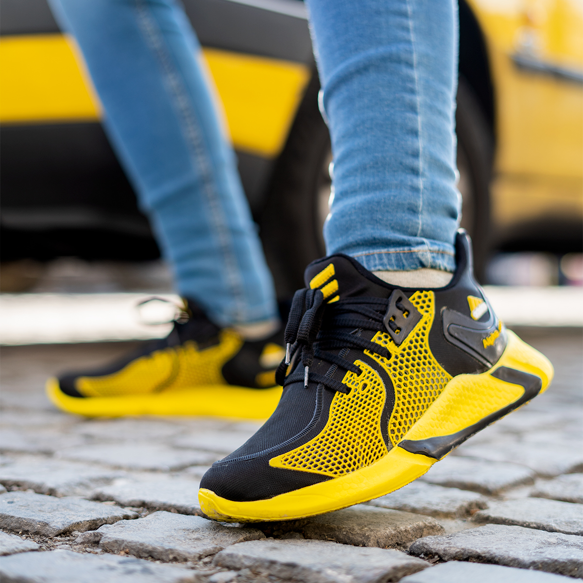 کفش ورزشی مردانه مشکی زرد مدل Arang