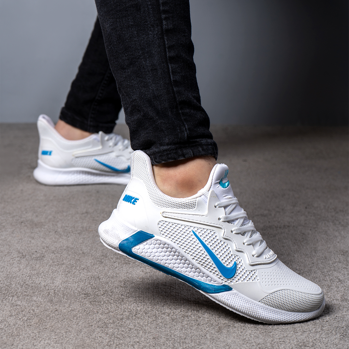 کفش ورزشی نایک مردانه سفید آبی مدل Alpha