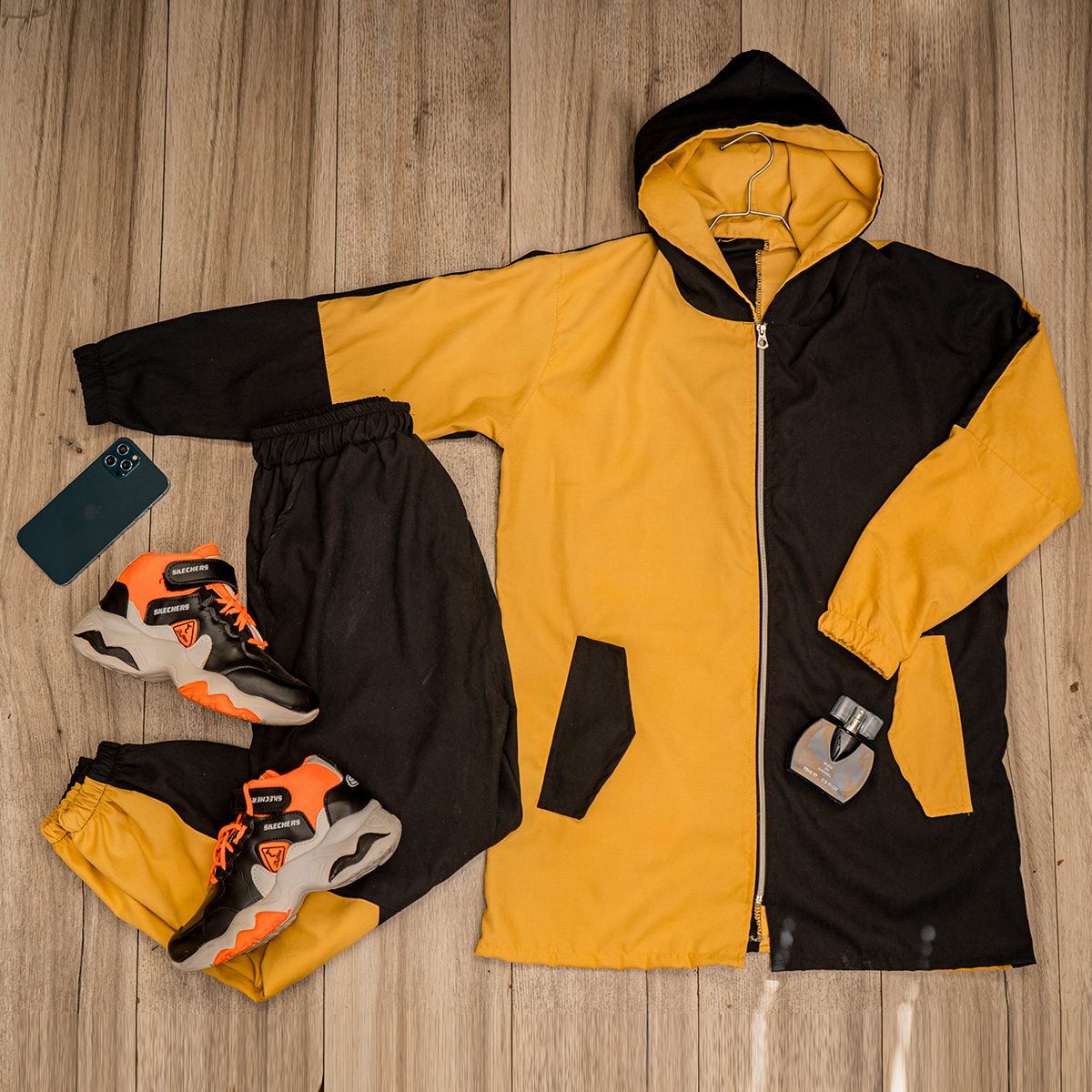 ست سوییشرت شلوار زنانه مشکی زرد مدل Tania