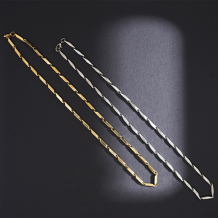 گردنبند مردانه نقره ای مدل C90