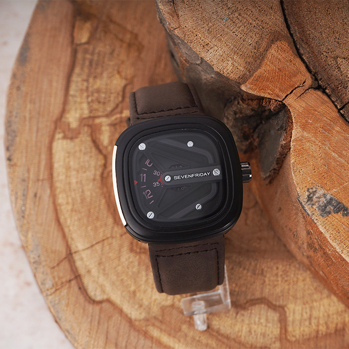 ساعت sevenfriday قهوه ای طلایی مدل Etro