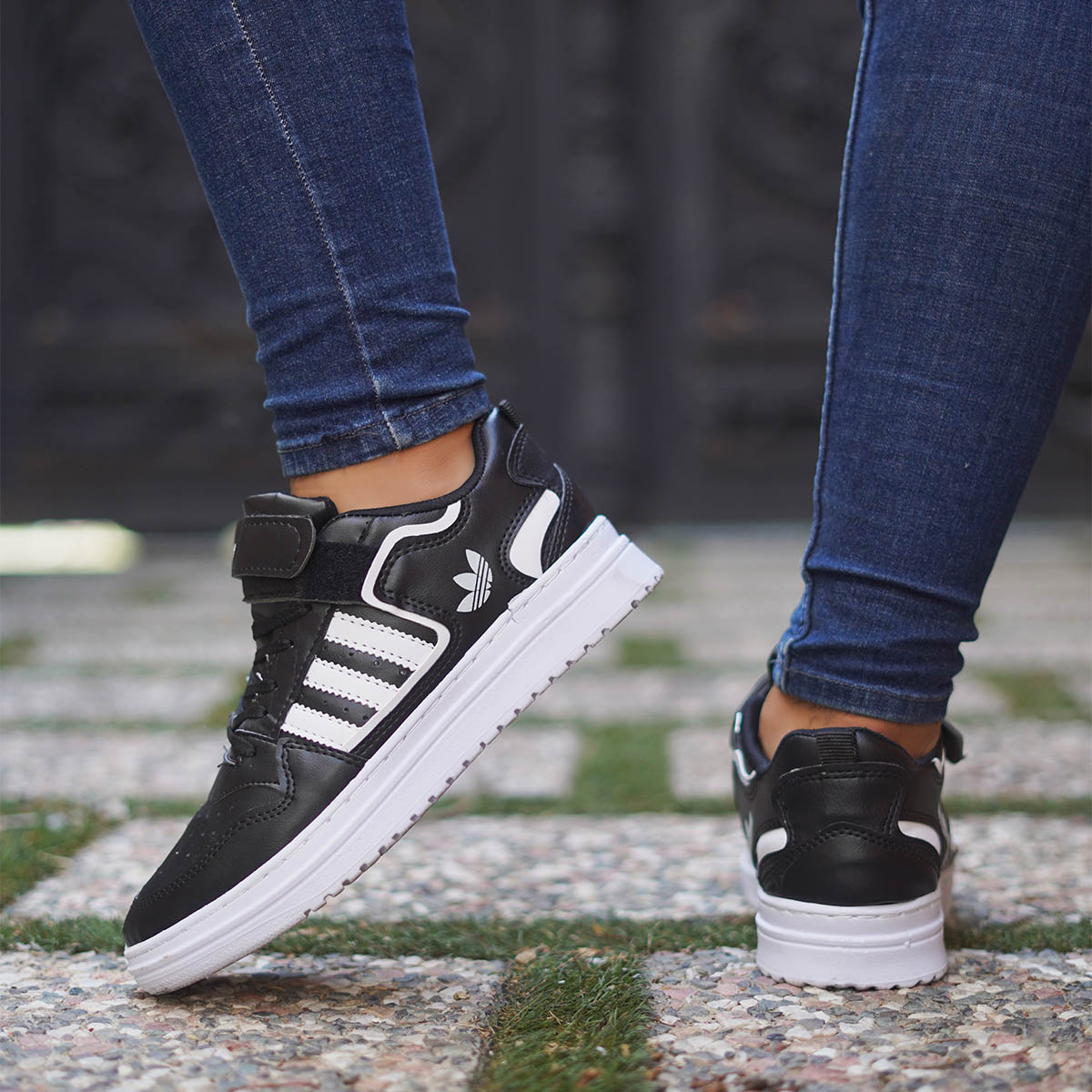 کفش آدیداس مردانه مشکی سفید مدل Kamyar