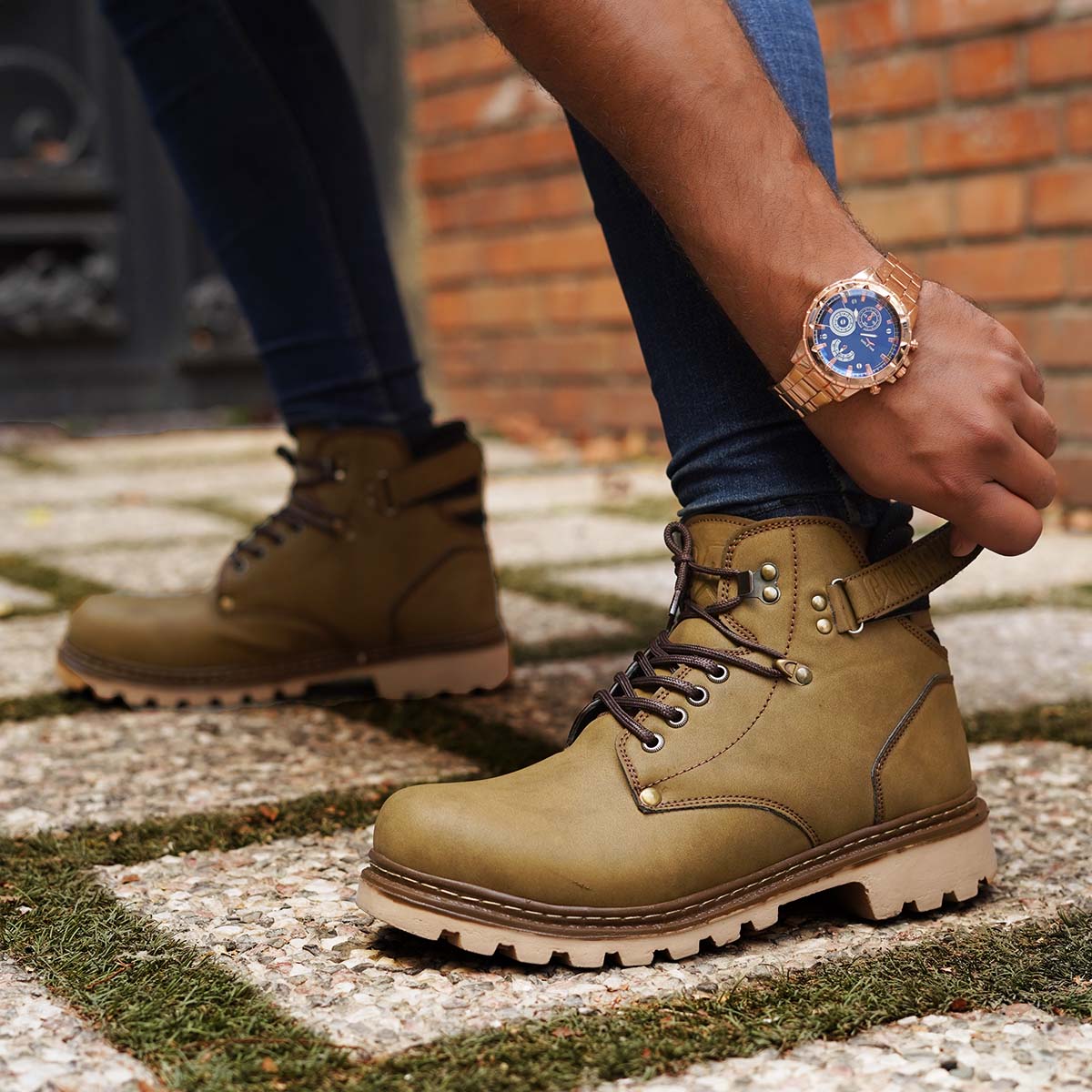 نیم بوت مردانه زیتونی کاترپیلار مدل Hector