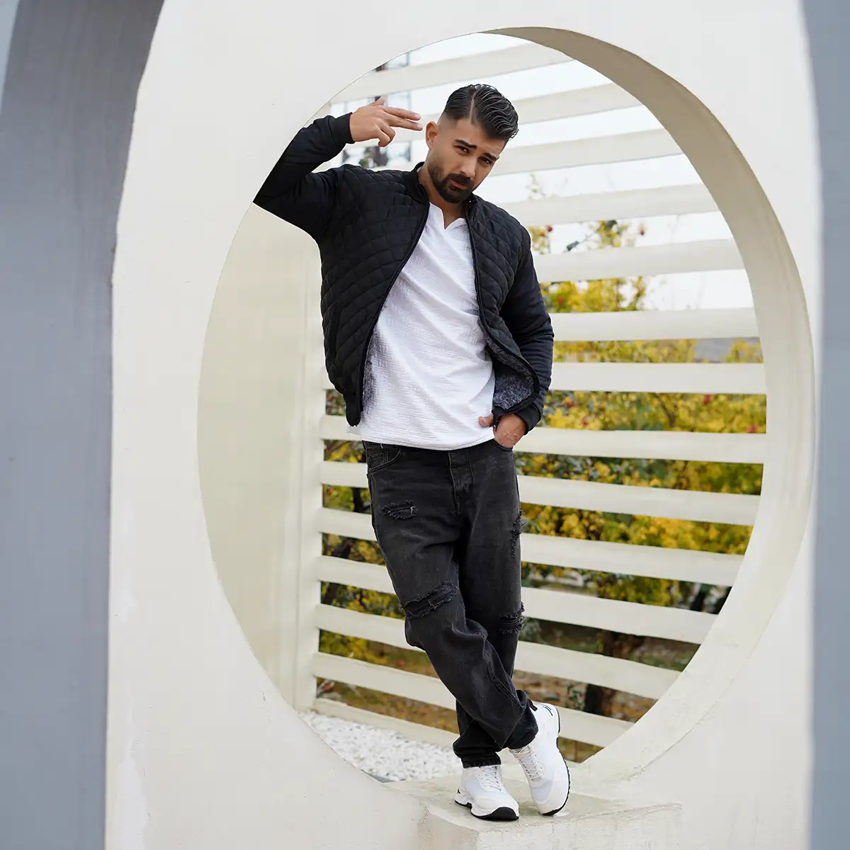 کاپشن بادی طرح لوزی مردانه مشکی مدل Karo