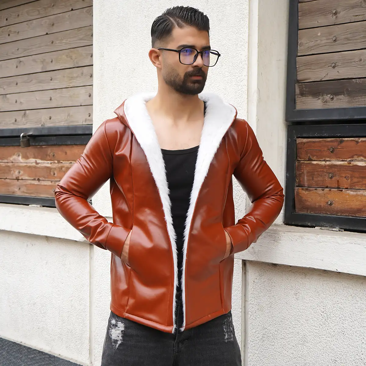 شنل چرم قهوه‌ای مدل Rozbeh