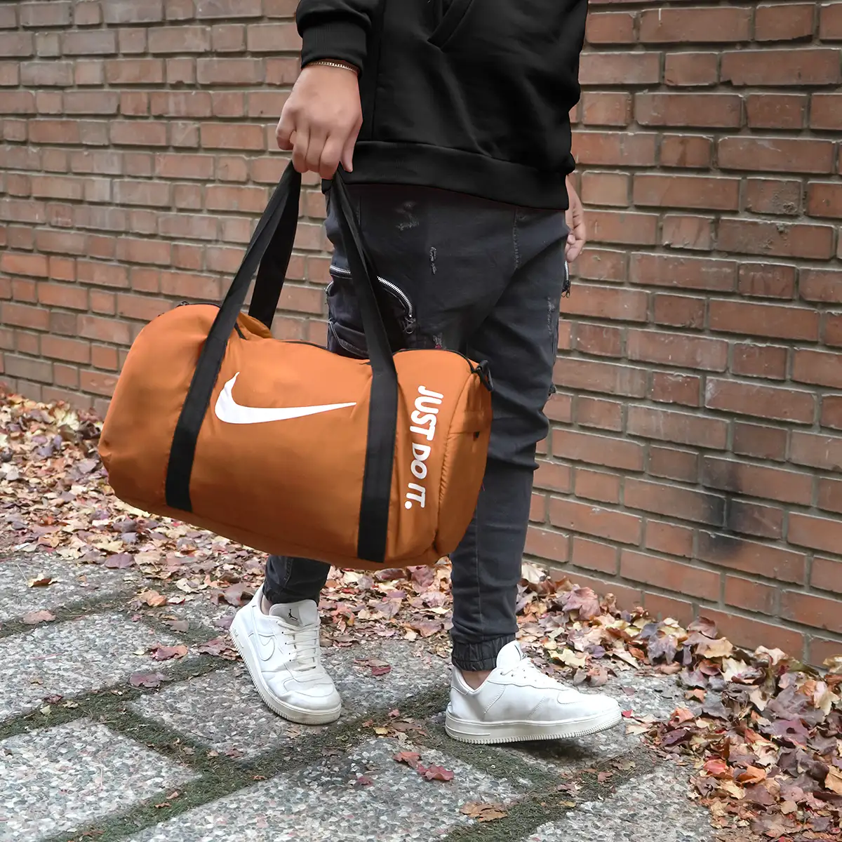 کیف ورزشی نایک قهوه ای مدل jenga