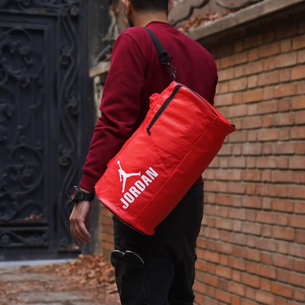 کیف ورزشی قرمز Jordan مدل J72