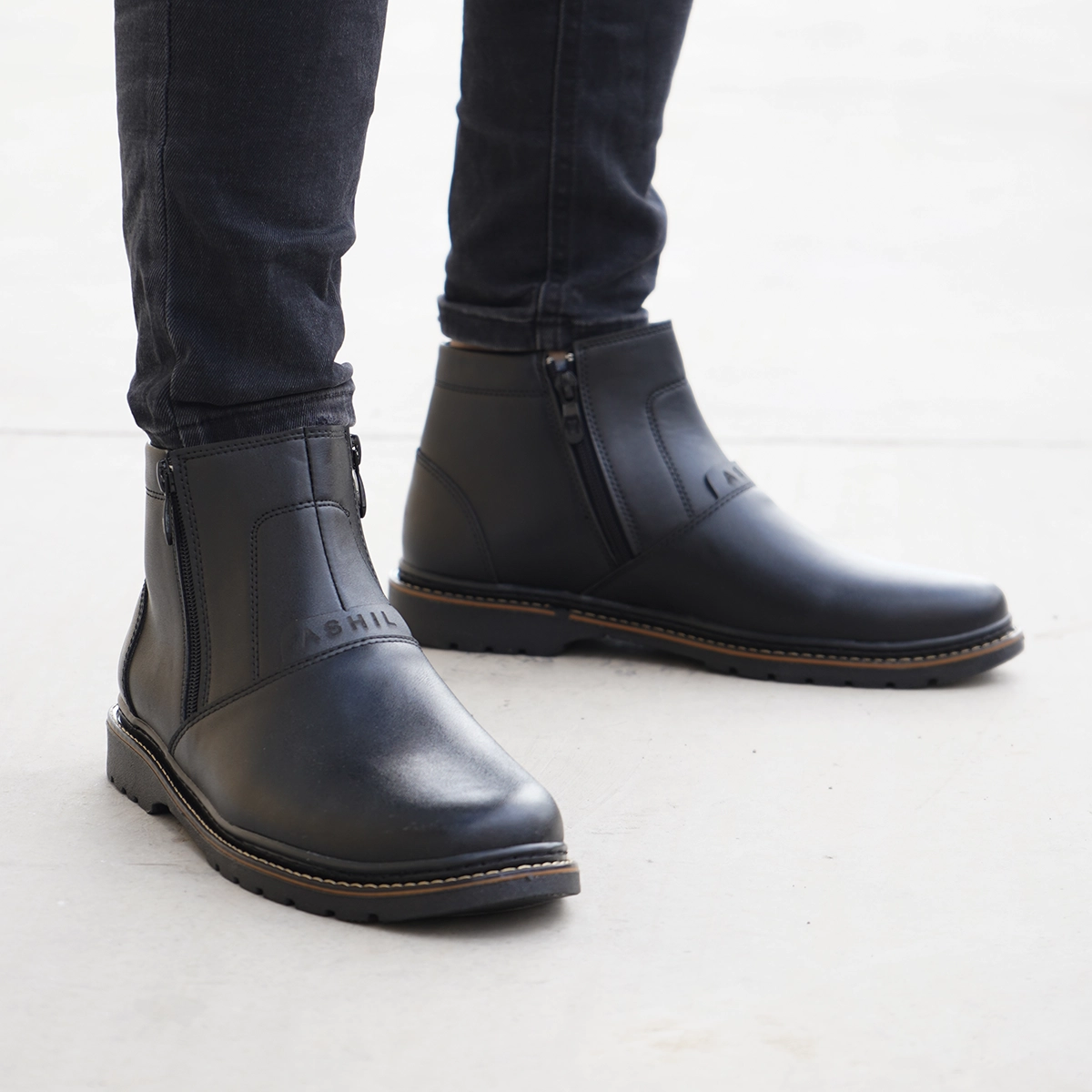 نیم بوت مشکی مردانه مدل Farzam