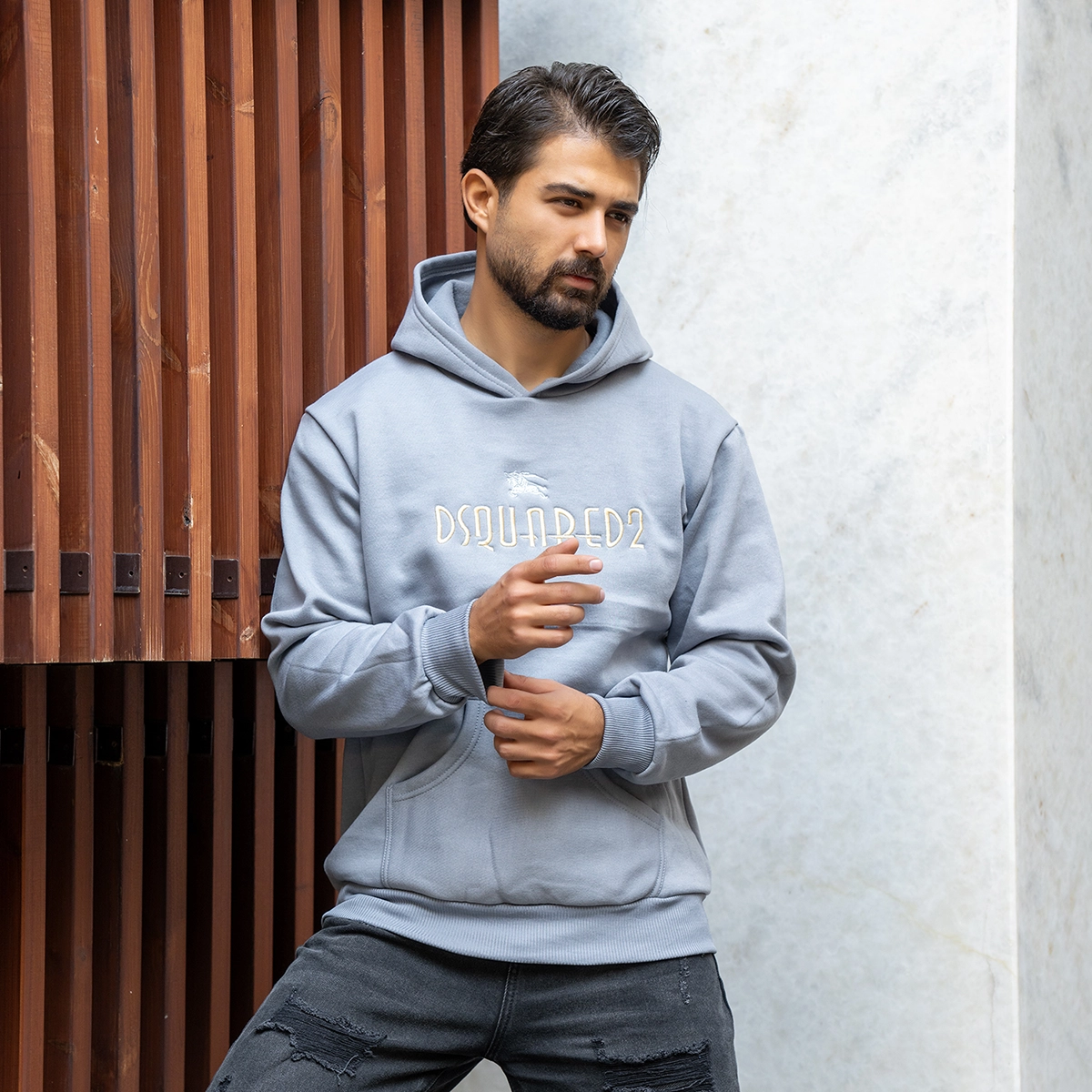 هودی مردانه طوسی DSQUARED2 مدلBehrad