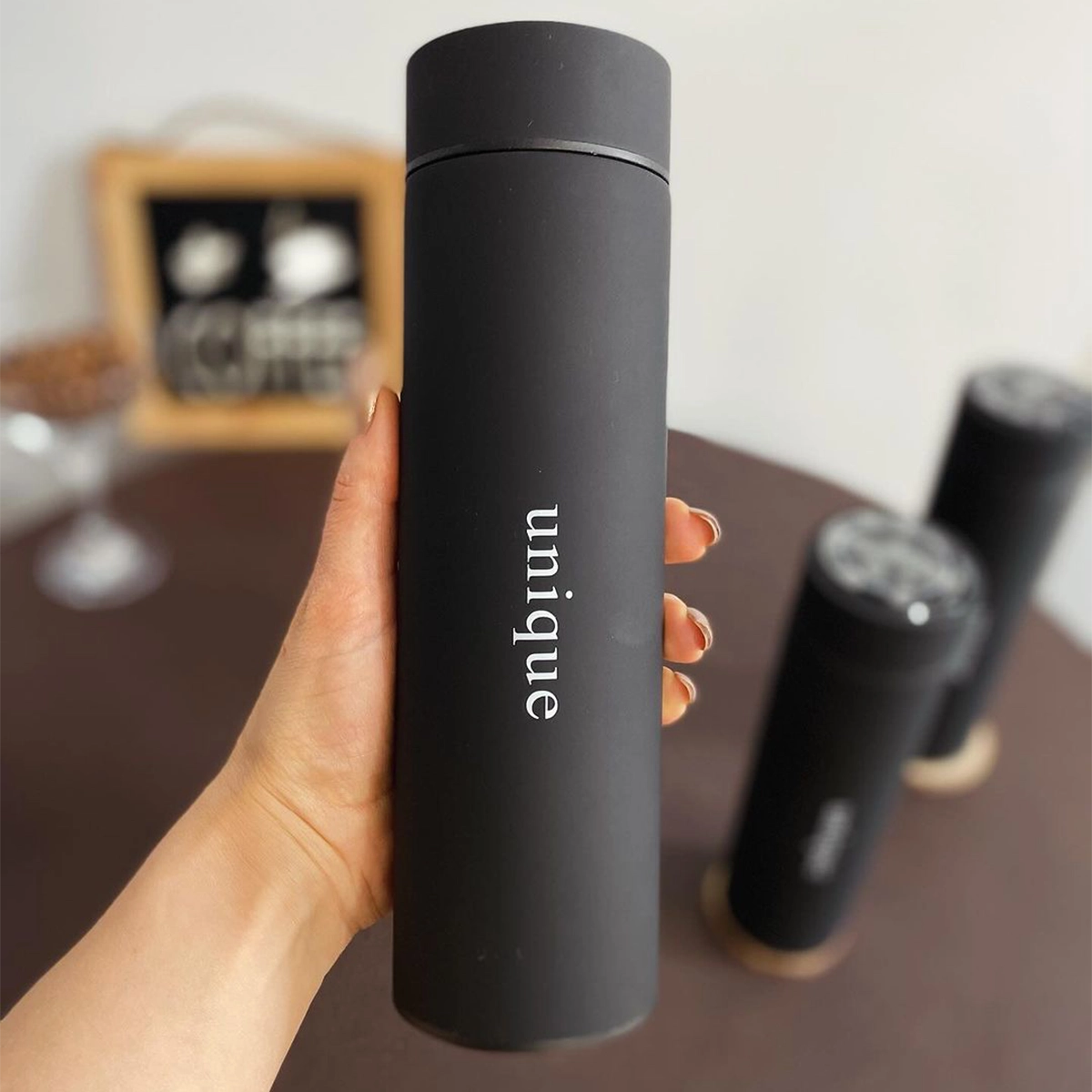 فلاسک مسافرتی دماسنج دار مدل unique