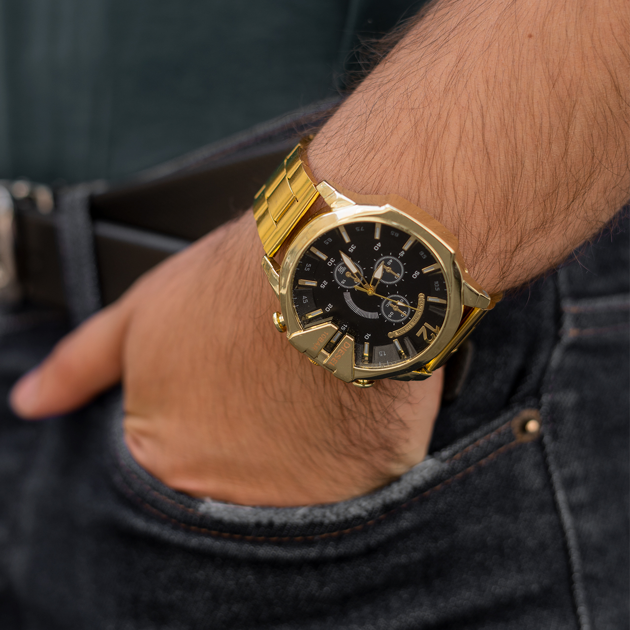 ساعت مچی DIESEL مردانه طلایی صفحه مشکی مدل U700